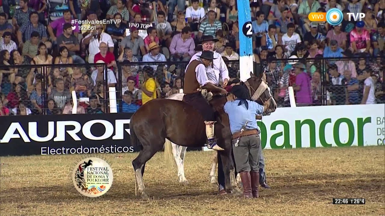 Final del concurso de jineteada en el Festival de Jesús María 2016 (Tanda 2)
