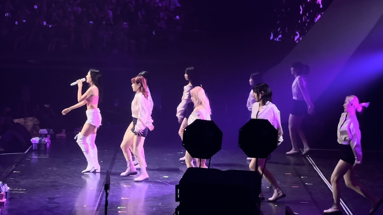 TWICE 5th World Tour 'Ready To Be' in Bangkok Day1　Mina Solo『7 rings』(Ariana Grande) Cover