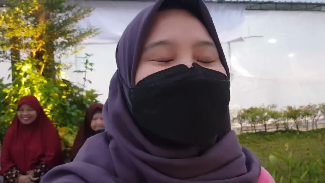 Saat Adzan Maqrib dan waktu berbuka di Masjid Raya Sheikh Zayed-Solo hari ini.