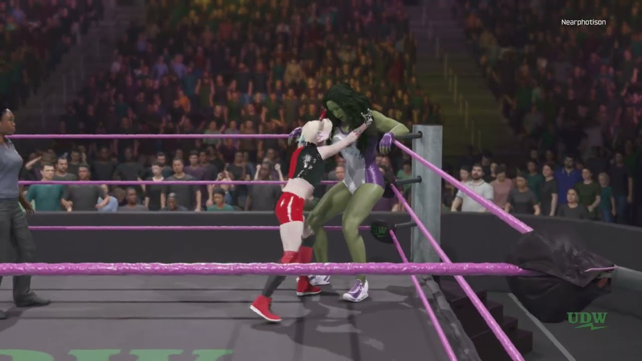 She-Hulk vs. Harley Quinn