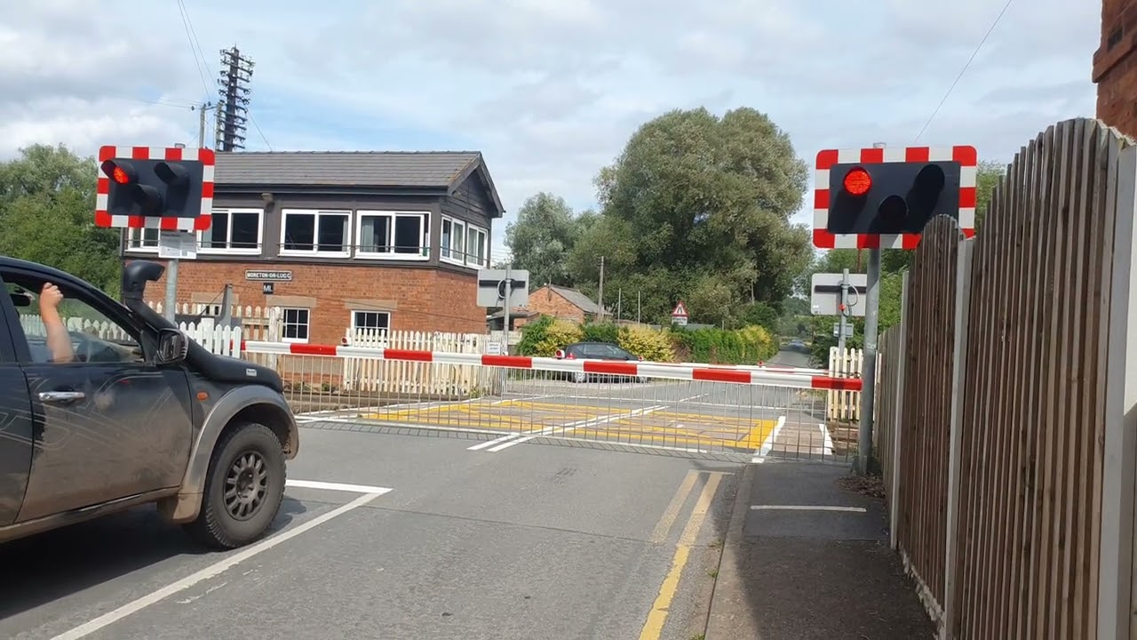 Level Crossing - Unnamed road, Moreton-on-Lugg