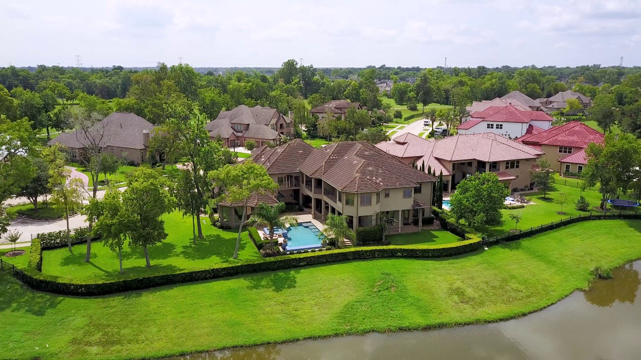 27 Sanctuary Trail, Missouri City, TX 77459