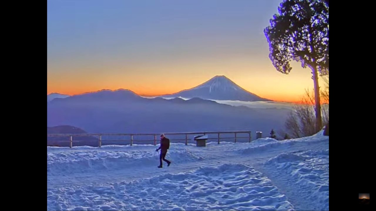 【三が日】2023年1月3日 七面山（標高1,982m）から見た美しい富士山とご来光映像
