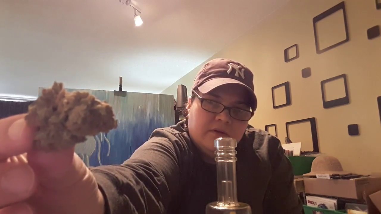 Aurora Cannabis Unboxing #1