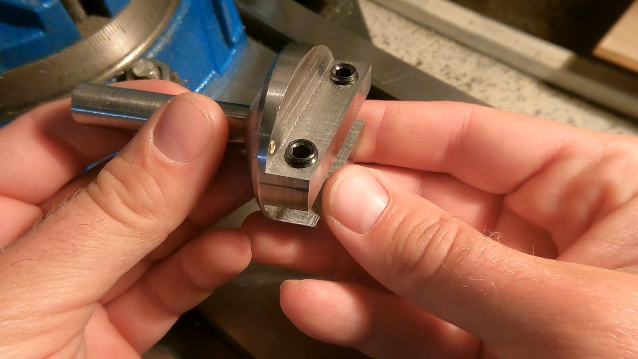 Fly cutter diy, głowica do frezowania nożem tokarskim. Making a fly cutter.