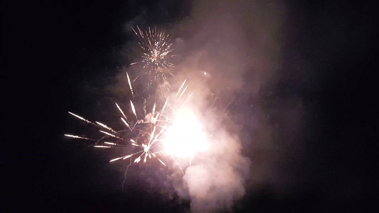 Fireworks 2016 English Center before the finale