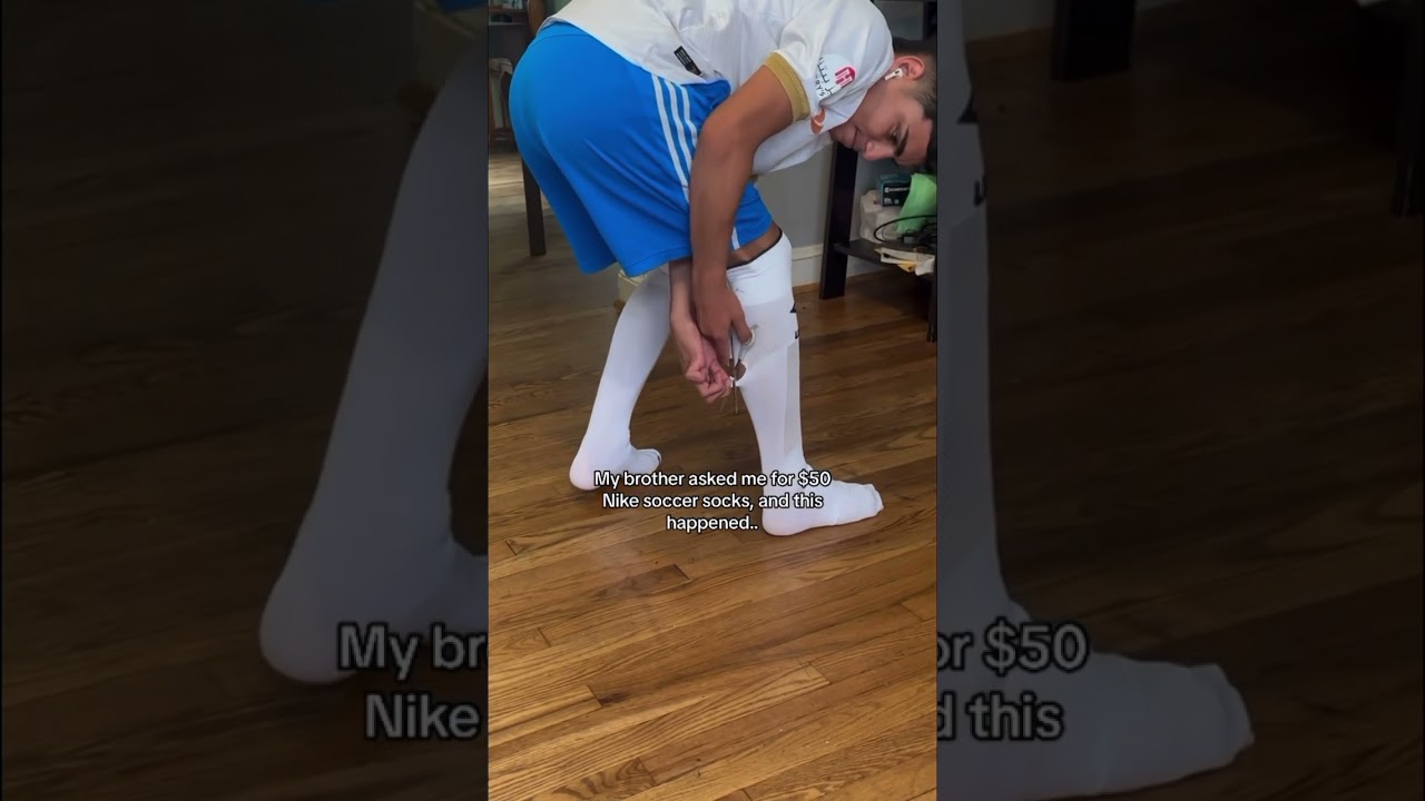 Мой брат попросил у меня футбольные носки Nike за 50 долларов, и вот что произошло... #шорты #вир...