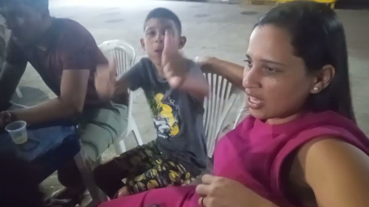 Noite de hambúrgueres em Itamaracá sobrou 2 foi para rodas das mordidas