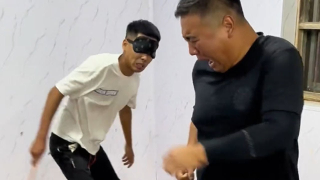 尖叫雞蒙眼挑戰，辦公室小遊戲#funny #爆笑 #games