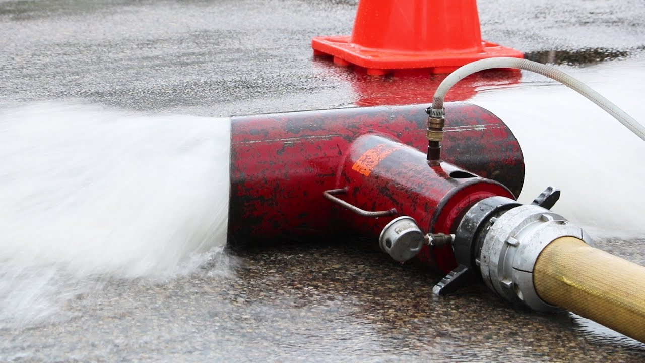 Water main flushing program