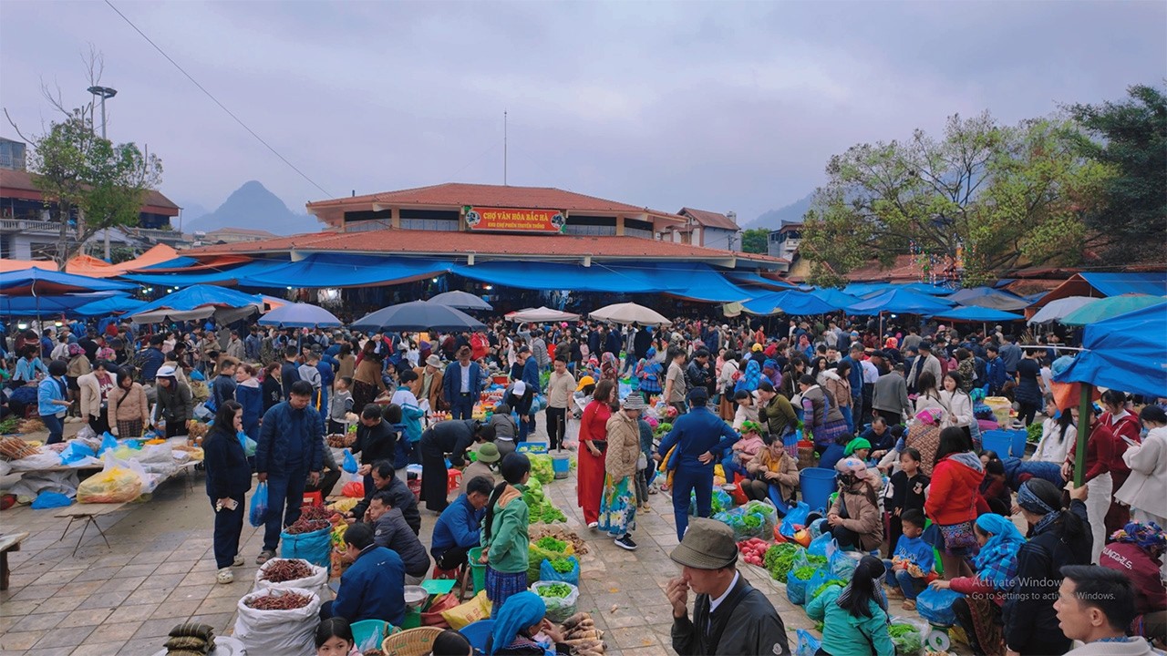 Khai Xuân Chợ Phiên Số 1 Đồ Rừng Thảo Dược Lớn Nhất -Lào Cai