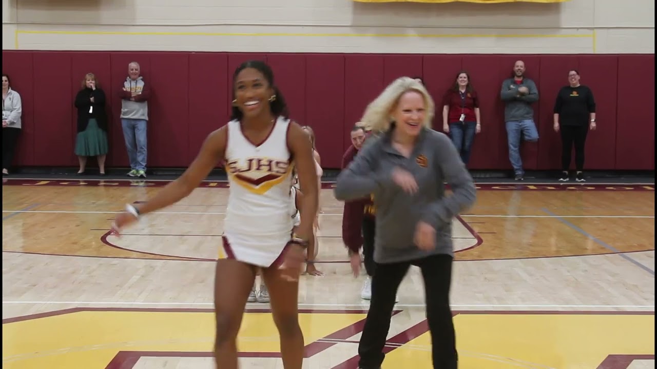 Winter Pep Rally - Cheerleadings & Teachers Perform!