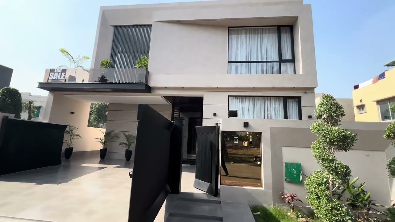 10 Marla House for Sale | Bahria Town Lahore | Luxury Homes | Modern homes | luxury homes | BTL .