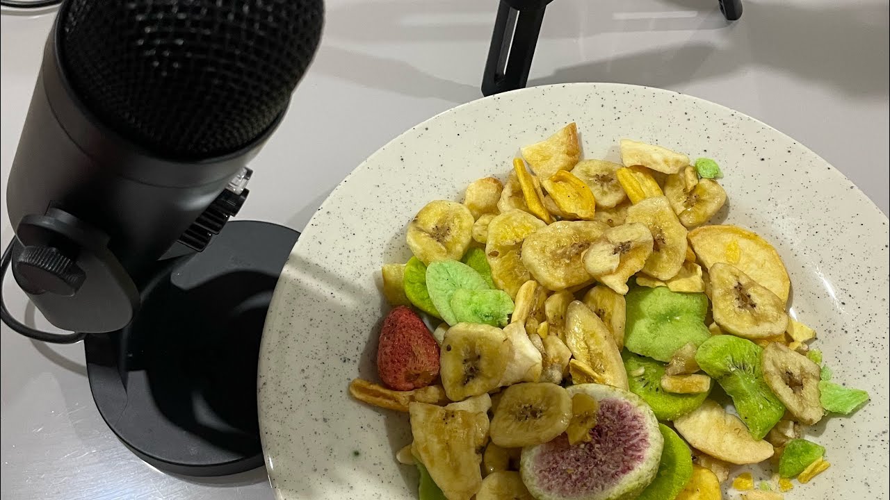 Asmr comendo frutas liofilizadas (sons de mastigação).