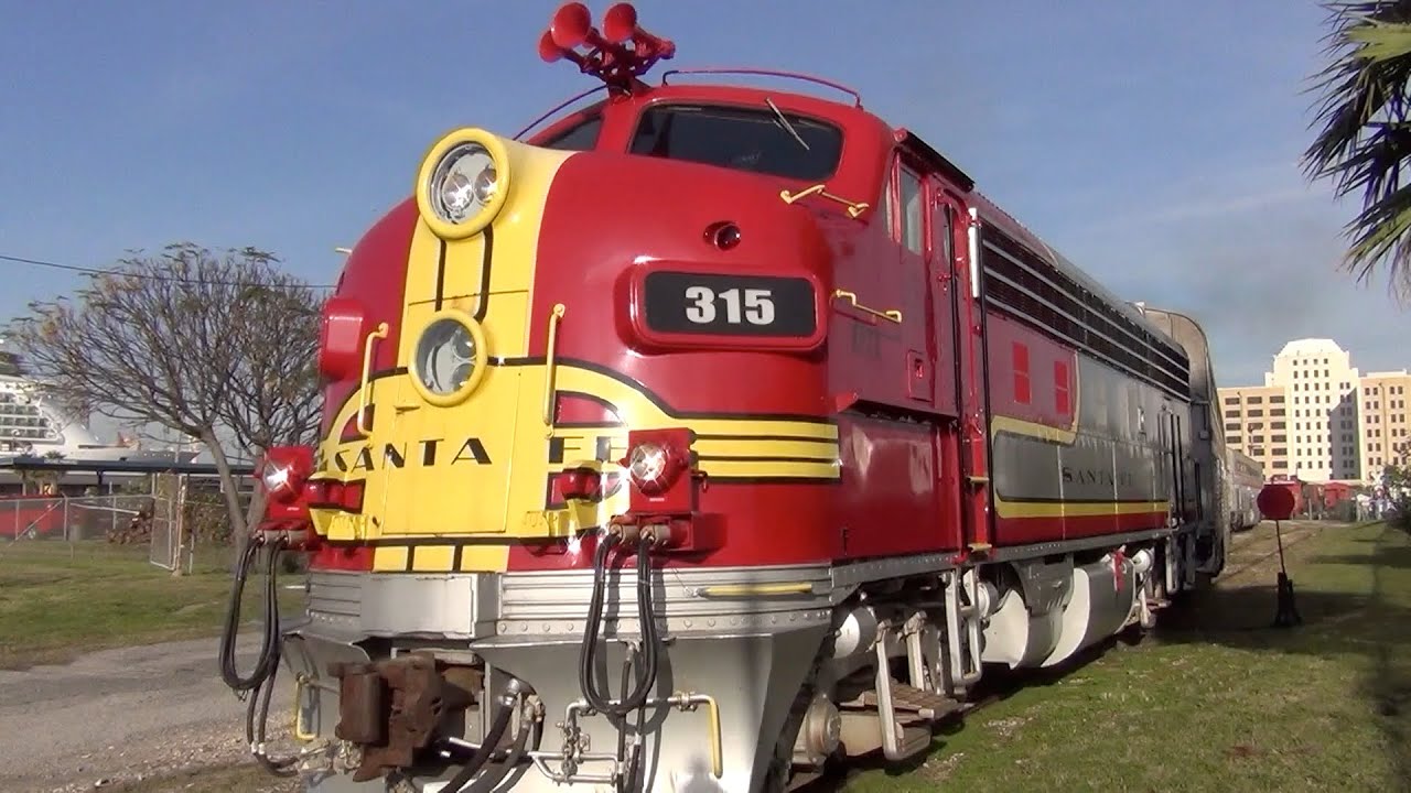 Galveston Railroad Museum Polar Express 11/17/19 feat. ATSF F Units