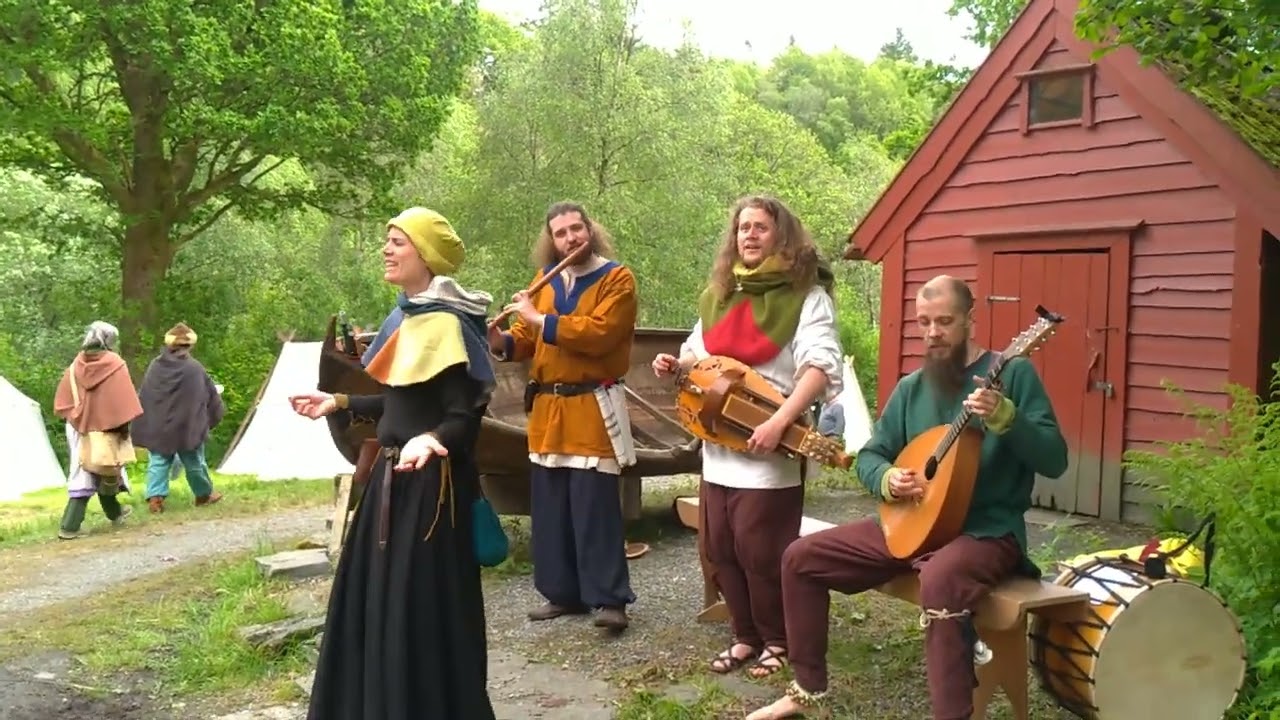 Bækhesten live at Bjørgvin Marknad 2025