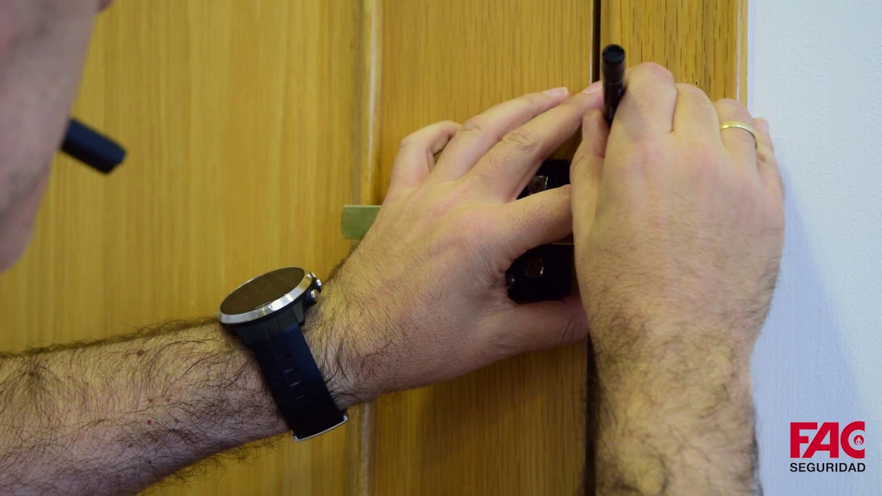 Instalación y montaje Cerrojo 546 RP/80 ACORAZADO