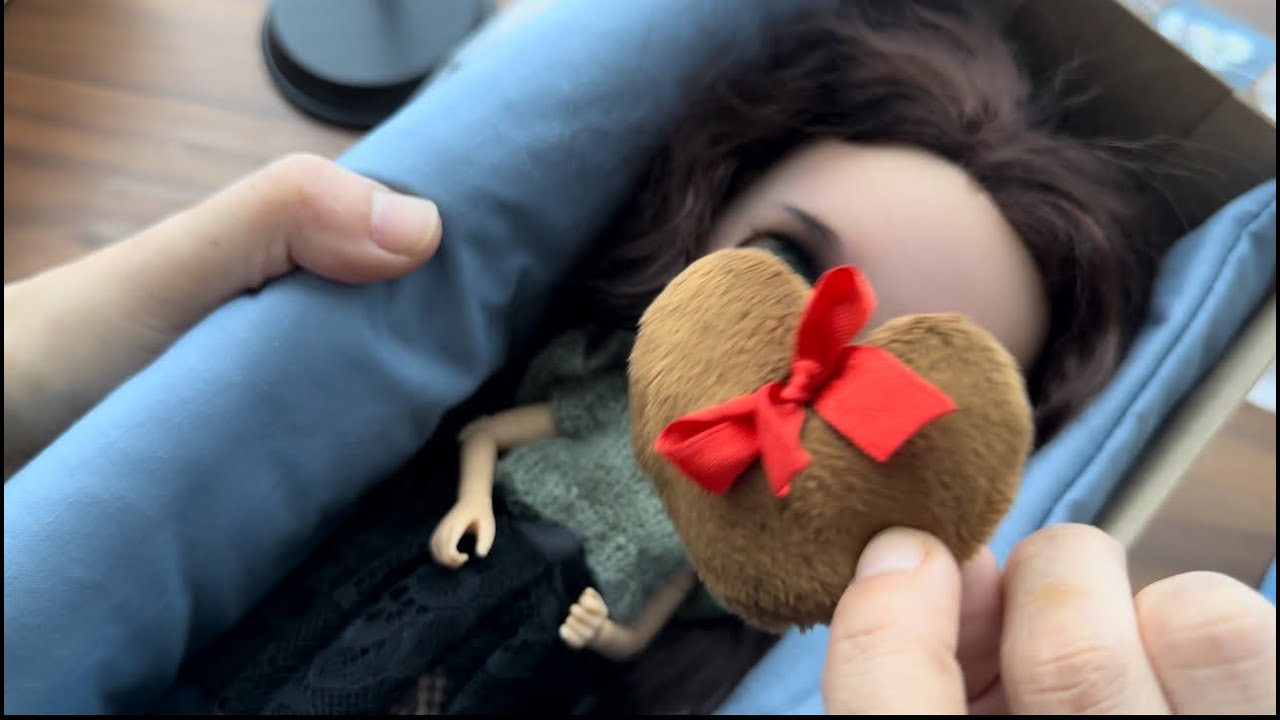 Unboxing my 14th Blythe doll.
