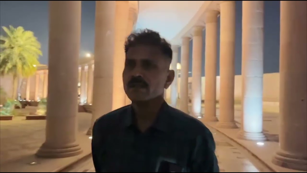 नीला आसमां सो गया 