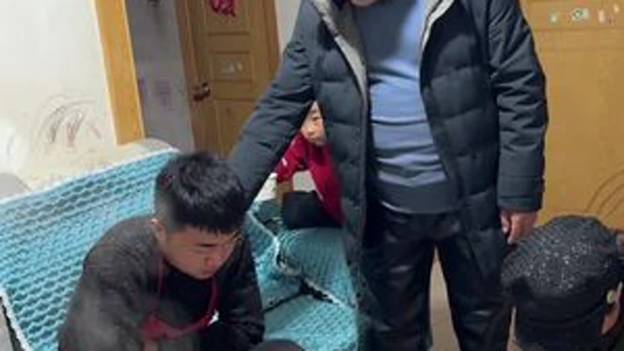 新的一年，往事清零，爱恨随意，过去的就让它过去吧，用心过好今后的每一天才是最重要的 #新年快乐 #往事清零爱恨随意 #家庭百态