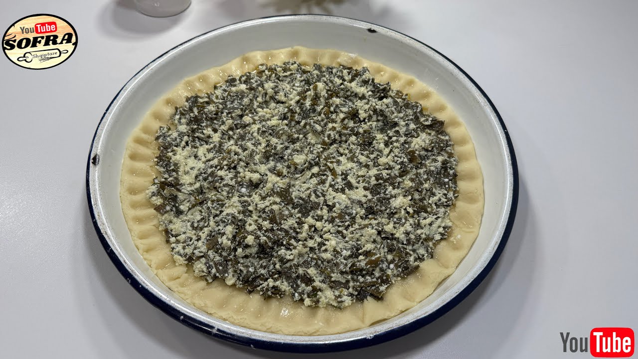 Pite e Pervluar Ker&ccedil;ovare ( Uskane) e mbushur me Qepe te Njoma dhe Gjize @sofrashqiptare