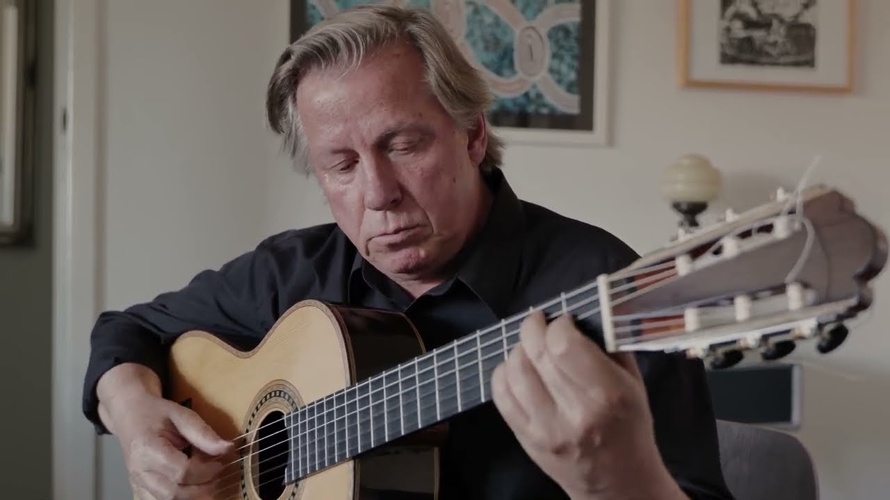 Canto de Xango played by Doug de Vries