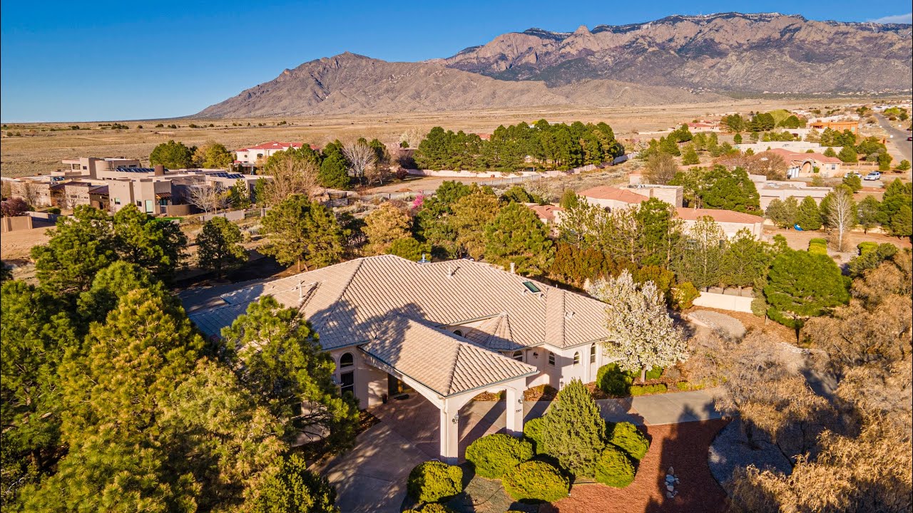 7301 Venice Avenue NE 87122 North Albuquerque Acres Luxury Property