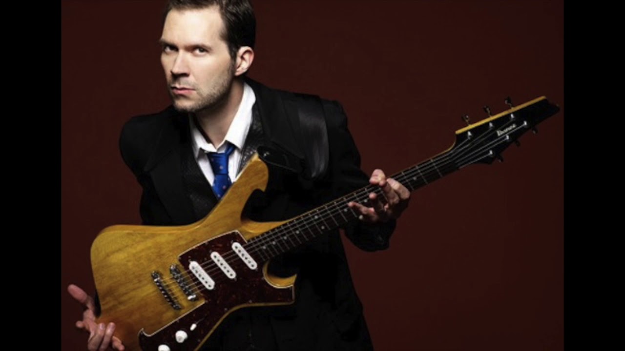 Paul Gilbert - I Own A Building (Backing Track)
