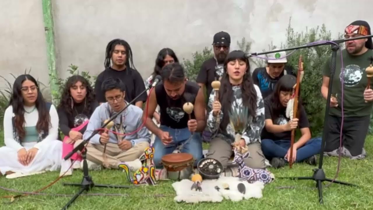 Cantos de Peyote - La Boca del Lobo