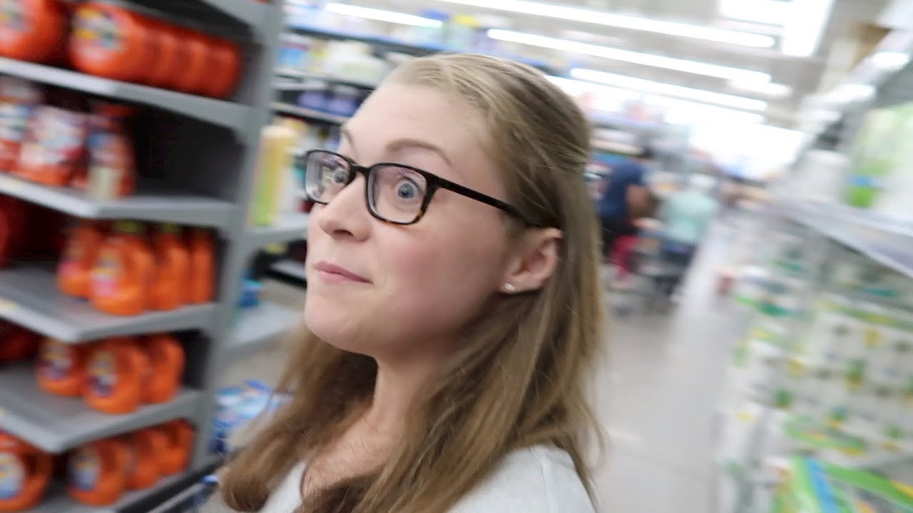 Собака лает на мою служебную собаку в Walmart! (14.08.17)