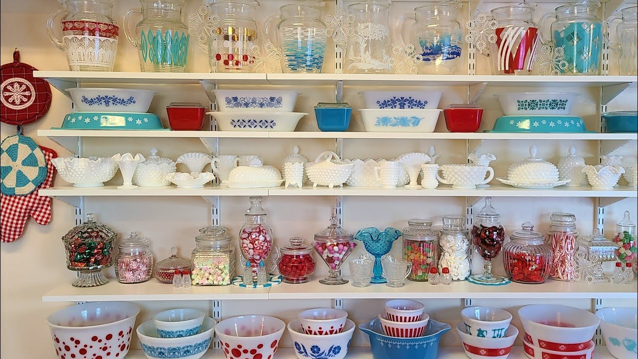 COOL WINTER KITCHEN TOUR | Thrifted Vintage MCM Retro Pyrex, Glasbake, Milk Glass Snowy Collectibles