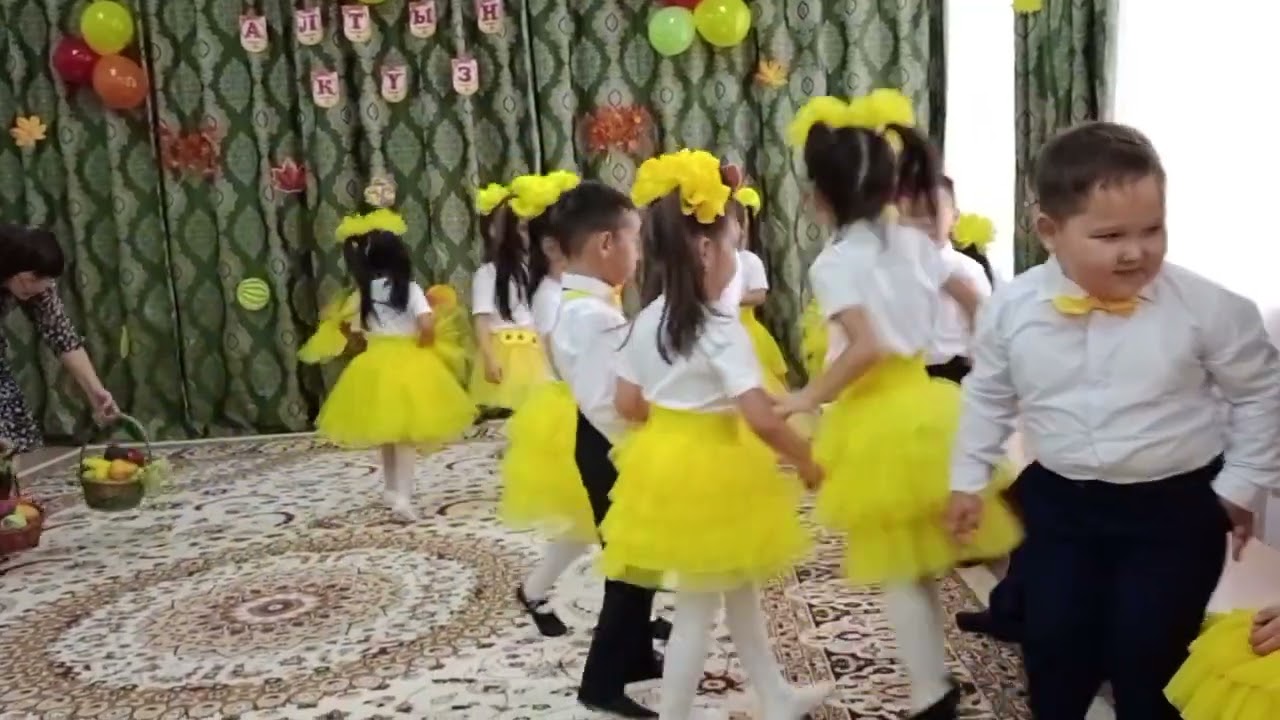 Алтын күз. Балалар шығуы. Ойын || Выход детей. Инры золотая осень