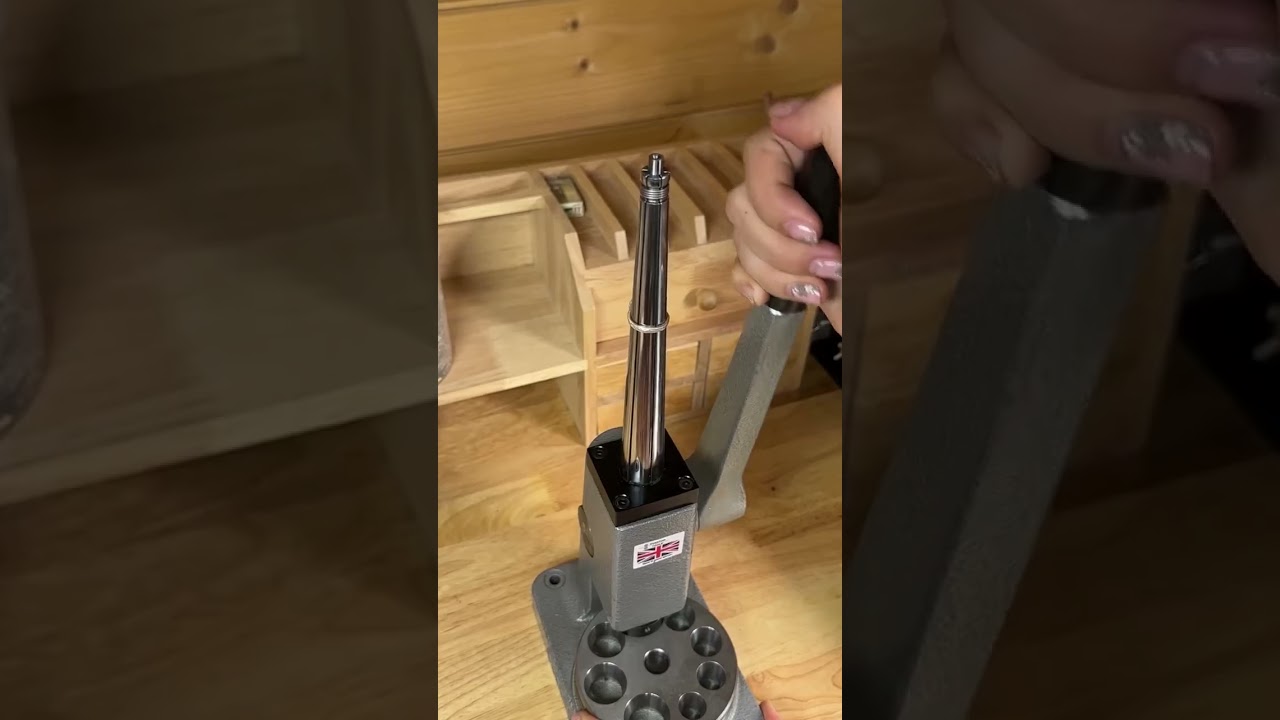 Transforming Ring Sizes in Seconds: The Ultimate Tool for Every Jeweler #shorts