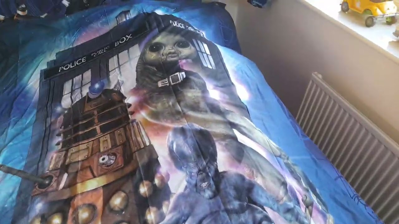 Very Rare Doctor Who 2005/6 Single Duvet Set By ZAP Review!
