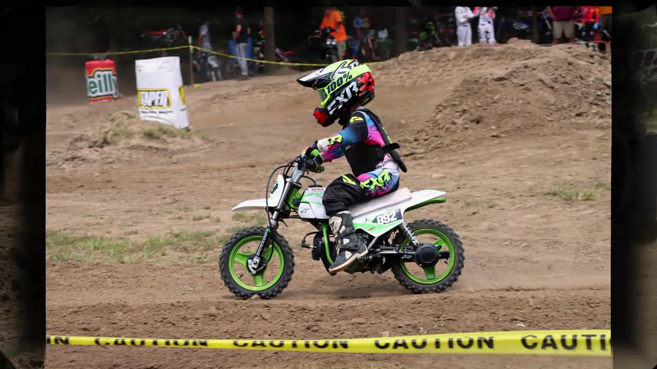 Mini-motocross riders in action || D17 || Fox Valley Off-Road