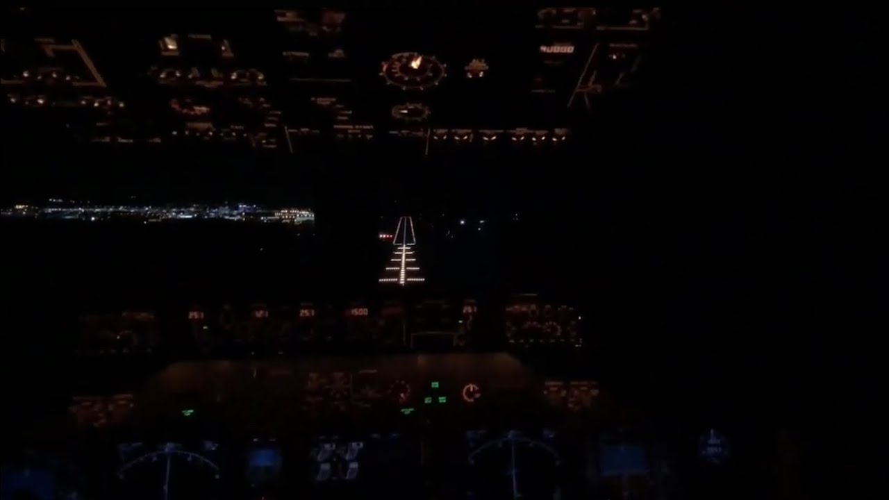 Cockpit view - Jumpseat - Landing at night #aviation #cockpitview #plane #landing #cockpit