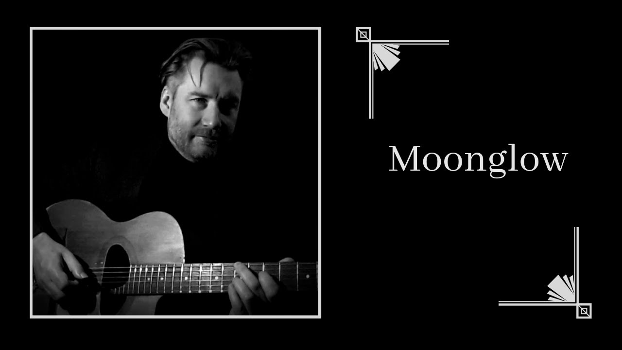 Moonglow. Solo Gypsy Jazz Guitar & Voice. Simon O'Byrne.