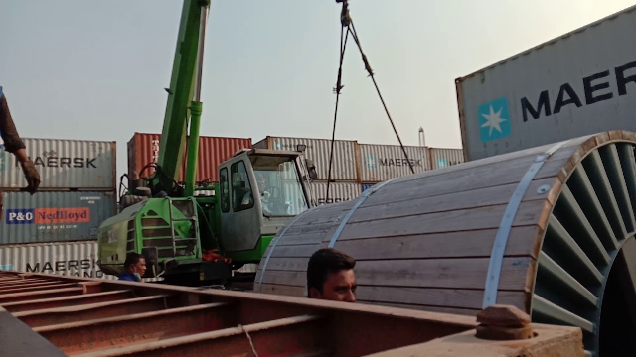 Cargoes loading at truck at Chittagong port jetty yard