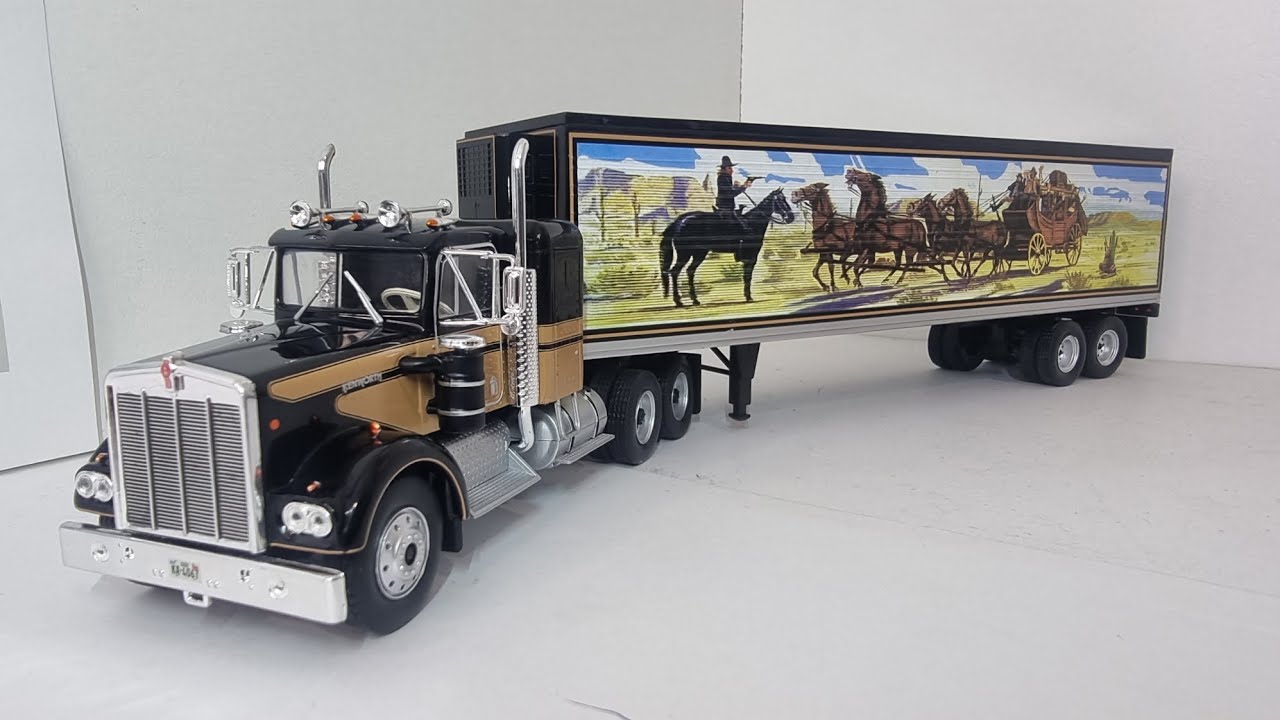 1977 KENWORTH W925 FROM THE MOVIE SMOKY AND THE BANDIT 1/43 SCALE PRIME MOVER TRACTOR TRAILER IXO