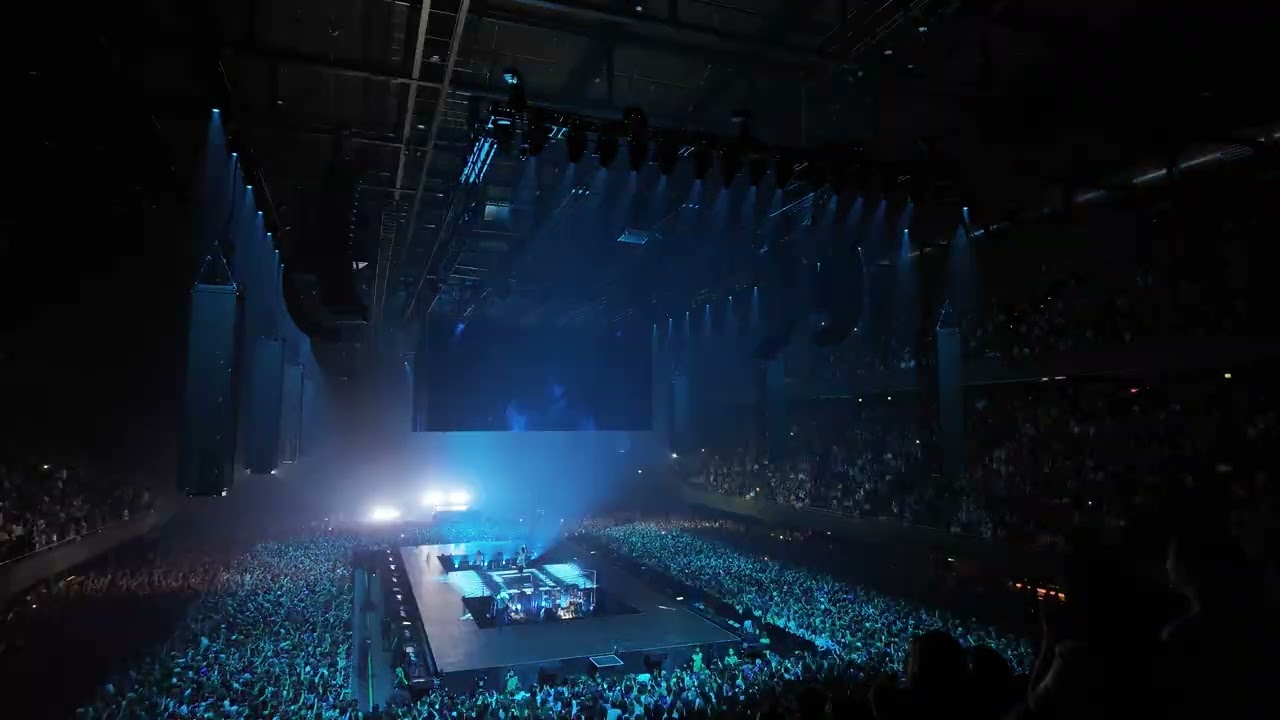 Billie Eilish - CHIHIRO (Live in Amsterdam, Hit Me Hard And Soft Tour 04/05/2025) - 4K