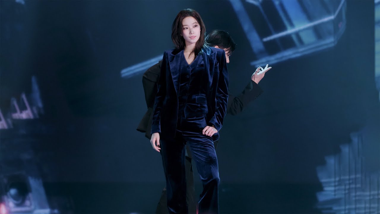 [8K] 251219 르세라핌 카즈하 LE SSERAFIM KAZUHA - Standing Next To You 직캠 Fancam @2025가요대축제