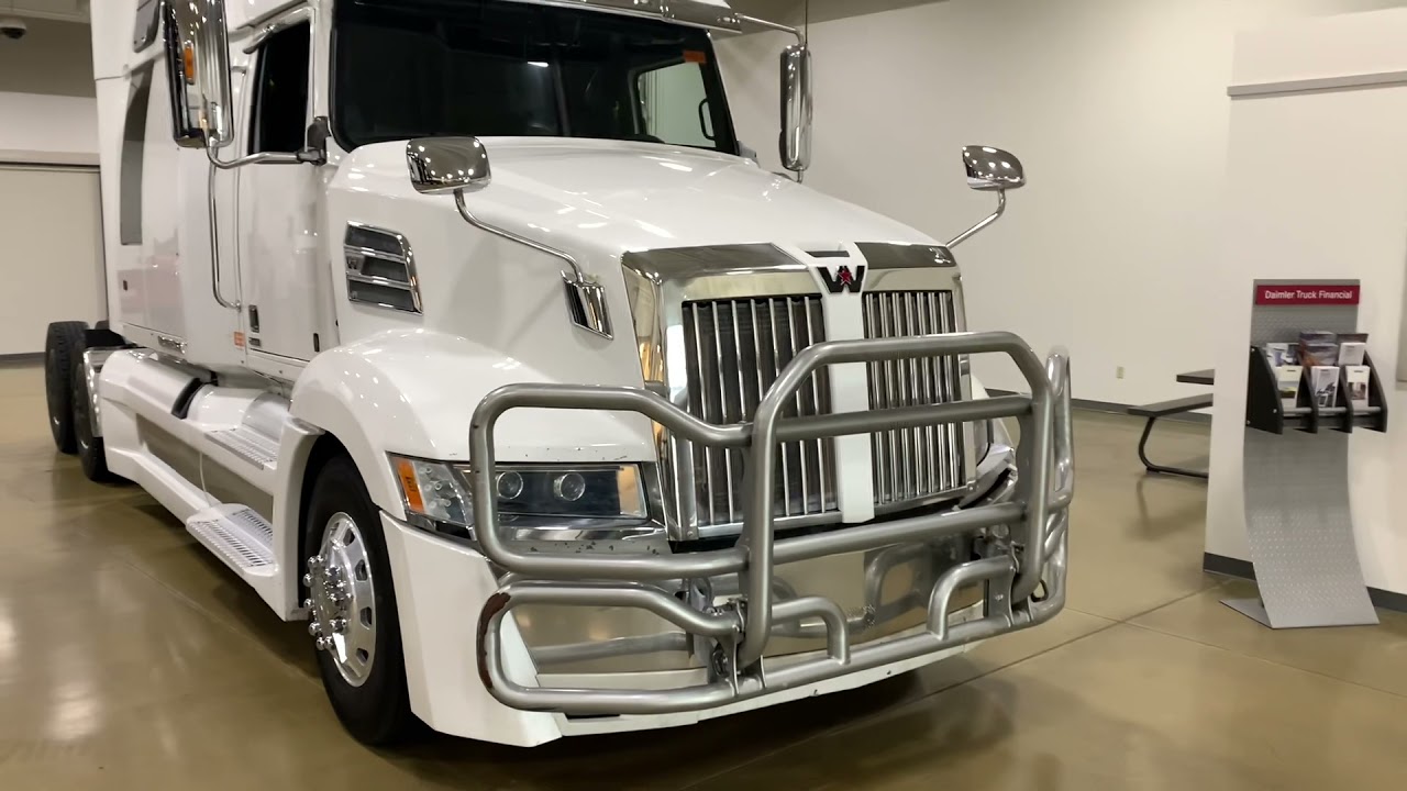 2019 Western Star 5700XE - Selectrucks of Cleveland