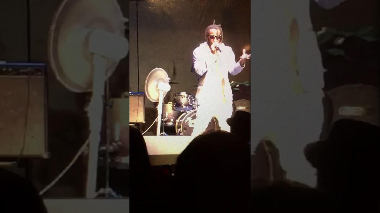Andrew Wright singing in Harlem NY