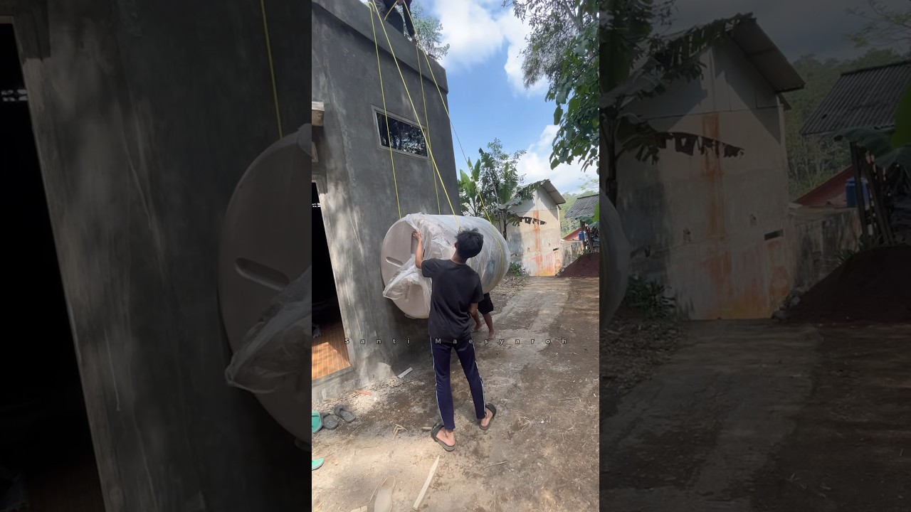 Cara naikin toren air 1000 liter ke atas rumah | toren penguin 1000 liter #toren #torenair #home