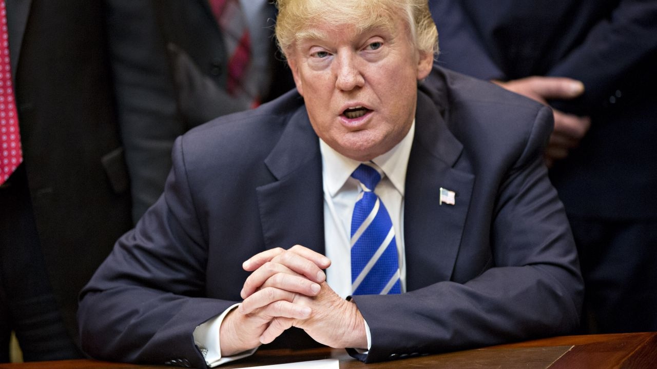 Trump signs two new executive orders on trade