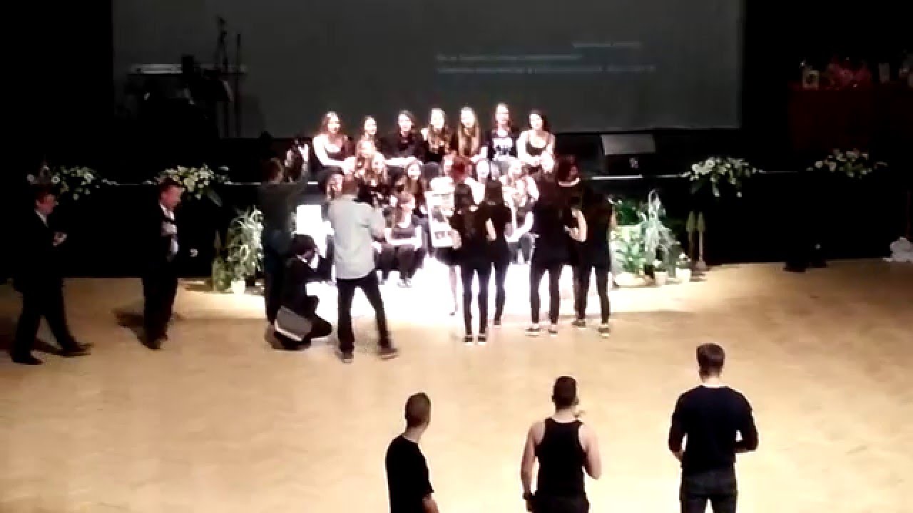 Premontrei szalagavató 2016. 12/B osztály