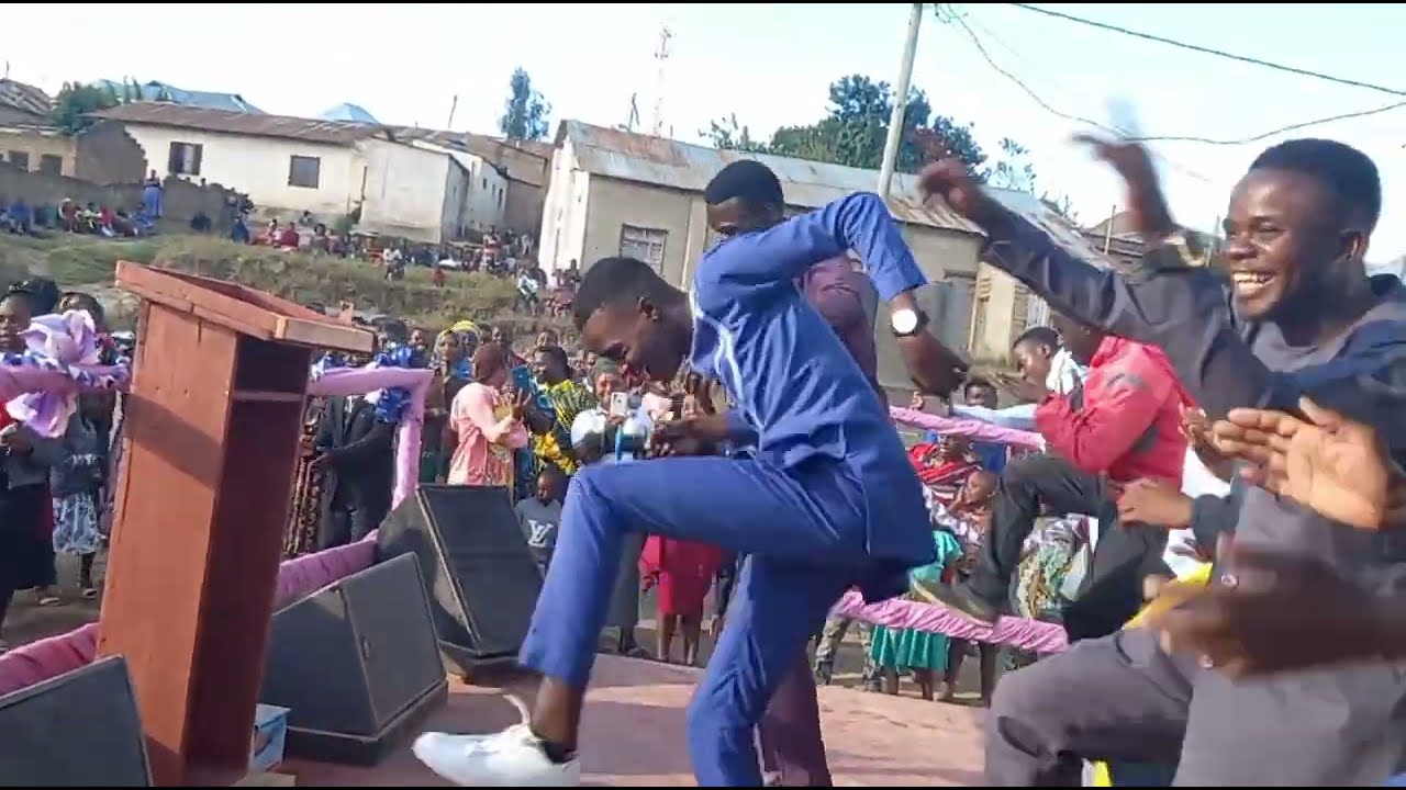 YOHANA ANTONY FT MICHAEL KAMTUPE Mkutano wa injil MBEYA Moto Umewaka +255765005775