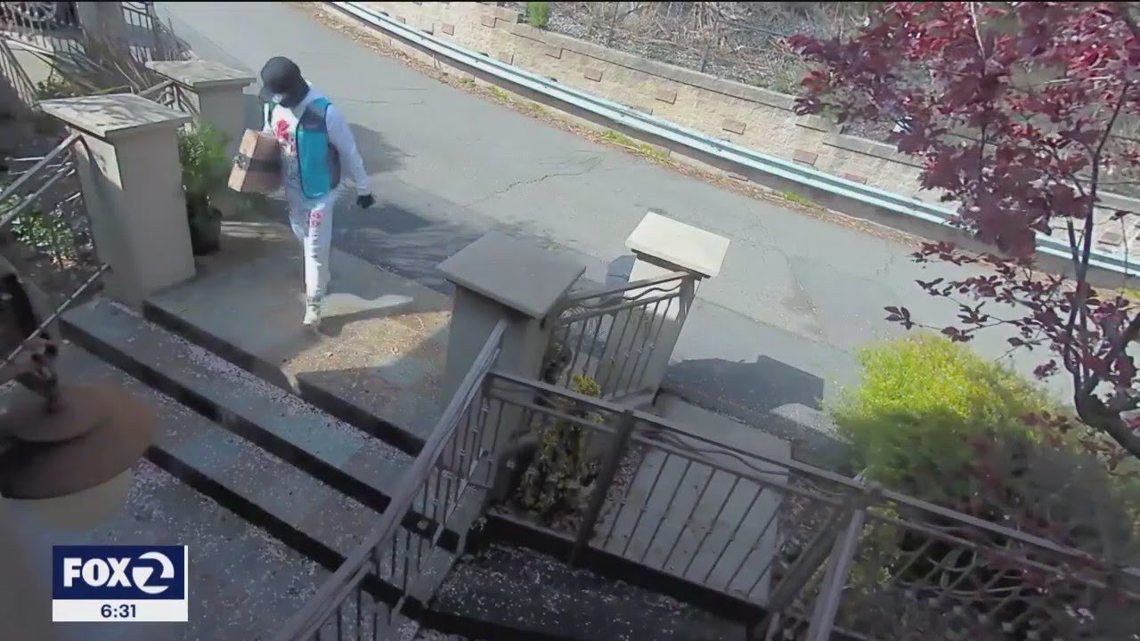 Burglars posing as Amazon delivery workers