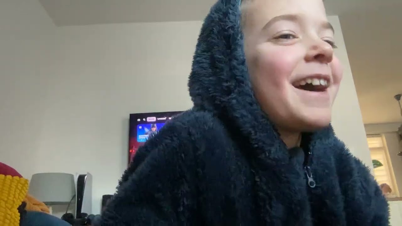 Xem speelt Fortnite met kroonwin.