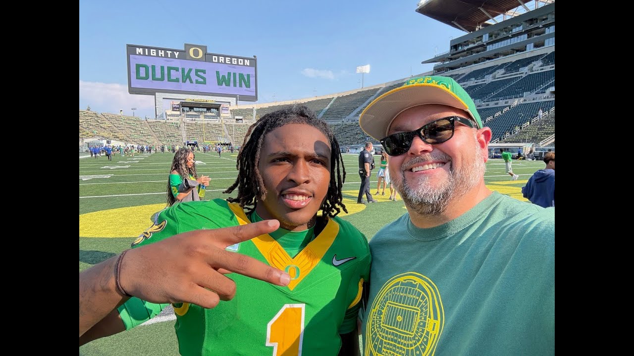 В составе команды Oregon Ducks вернулись к тренировкам ресиверы Дакориен Мур, Гэри Брайант-младши...